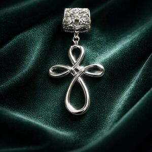 Howard’s Scarf Accent Silver Metal Cross Design